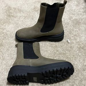 Olive green combat boots, never worn